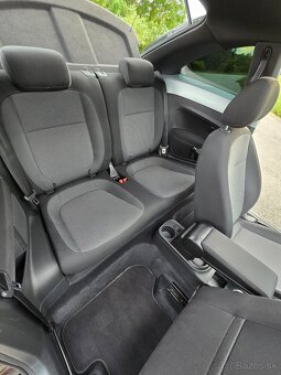 Predám VW Käfer Design 1.6 TDI r.v. 2014 | 113000tis. km - 11