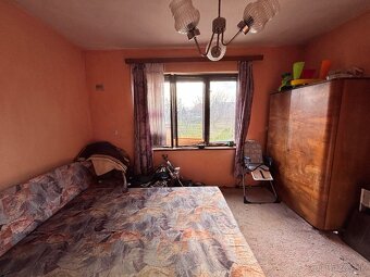 Predaj  rodinného domu s veľkým pozemkom pri Vrábľoch - 11