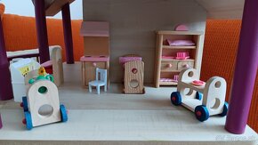 Drevený domček pre bábiky s nábytkom - 11