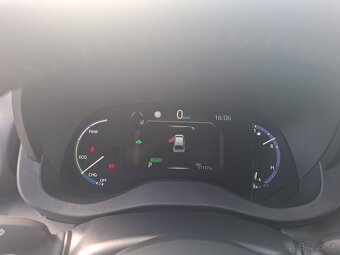 Toyota Yaris Cross 1.5 Hybrid 116K e-CVT COMFORT +STYLE - 11