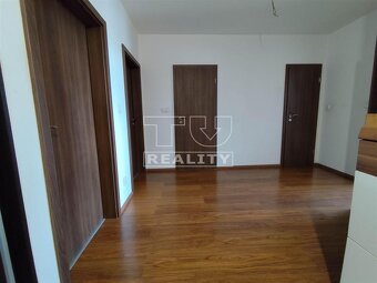3-izbový priestorovo veľkorysý byt v staršej novostavbe... - 11