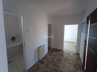 Na predaj rodinný dom, Žilina - Považský Chlmec REZERVOVANÉ - 11