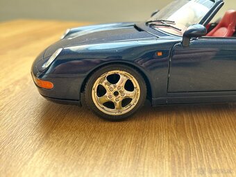 Porsche 993 Cabriolet 1:18 Bburago - 11