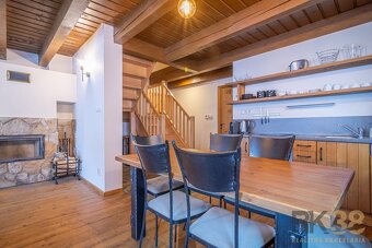 Lukratívny chalet v TOP lokalite v Jasnej v Nízkych Tatrách - 11