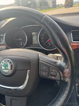 Škoda superb 2.0 tdi 125kw exclusive - 11