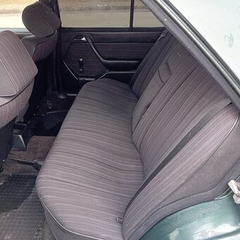 Mercedes-Benz w124 250d - 11