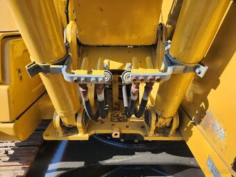 Caterpillar 312B - 11
