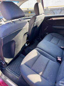 Mercedes Benz B180 - 11