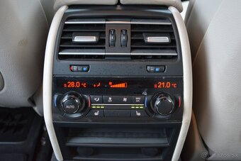 BMW rad 7 3.00 xDrive SR voz, B&O hudba, TOP výbava - 11