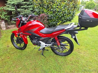 HONDA CB 125 F - 11