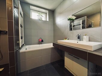 NA PREDAJ 3 IZB. RODINNÝ DOM, POZEMOK 482 M2, ČÁČOV okr. SEN - 11