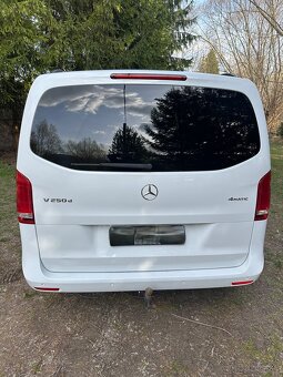 Mercedes-Benz V trieda V250 d lang 4MATIC A/T 7 miest DPH - 11