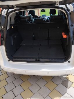Peugeot 5008 2.0 hdi allure - 11