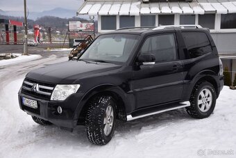 Mitsubishi Pajero - 11