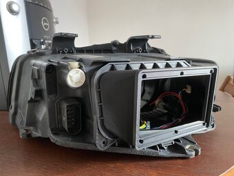 A4 B6 Zadné kryty Bi-xenon - 11