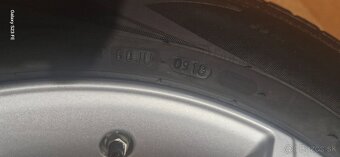 Predám zimny komplet Toyota CH-R 5x114,3 R17 ,215/60 R17 - 11