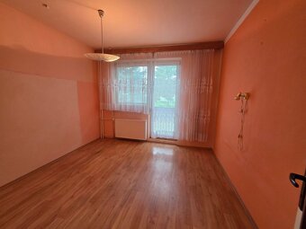 Tehlový,zariadený 4 izbový byt, 74 m2 + loggia, Košeca. - 11
