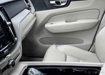 Volvo XC60 T8 Twin Engine Inscription eAWD A/T - 11