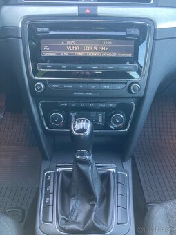 Škoda Superb Combi 2.0 TDI CR 170k Elegance - 11