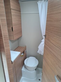 OBYTNÝ PRÍVES WEINSBERG CARAONE 390QD BIELA - 11