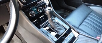 Škoda Superb Combi 2.0 TDI 190k L&K DSG - 11