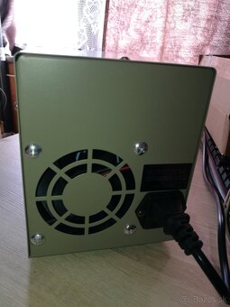 Lineárny laboratórny regulovateľný zdroj. 30 V 5A. - 11