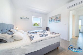 Vodice – kompletne zariadený penthouse, výhľad na more - 11