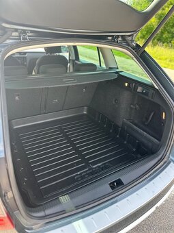 Škoda octavia scout 4x4 DSG 110kw Diesel DPH - 11