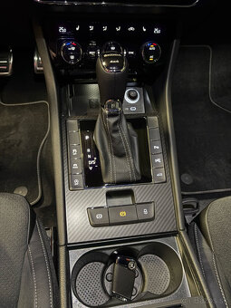 Skoda Superb Sportline 2.0TDi - 11