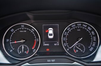 Škoda Superb 1.6 TDI Ambition - 11