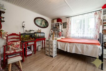 Pokoj vidieka, výhody mesta – Rodinný dom v Novej Bani na pr - 11