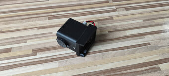 USB nabíjací adapter na batériu Milwaukee M18 - 11