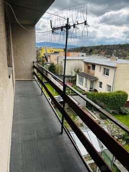 Predám 3 podlažný rodinný dom PO, Slnečná ulica - 11