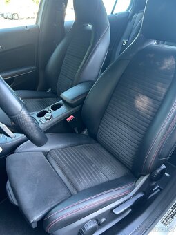 Mercedes-Benz GLA - 11