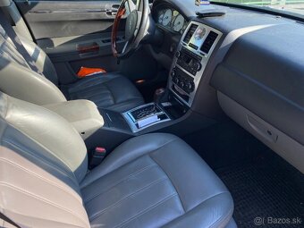 Chrysler 300 C - 11