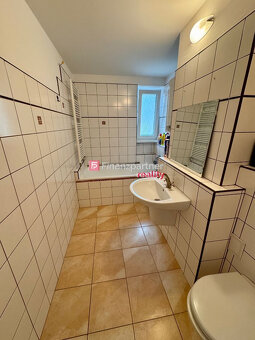 NOVINKA Ponúkame na PRENÁJOM  krásne zariadený 2i byt v Trna - 11