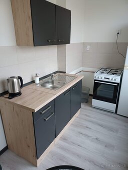 Na prenájom 2 byt na sídlisku ll. po kompletnej rekonštrukc - 11