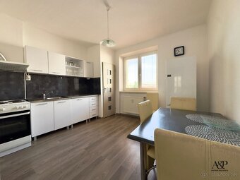 2 IZB. BYT S BALKÓNOM V CENTRE MESTA, 58M2, TOVÁRENSKÁ UL.,  - 11
