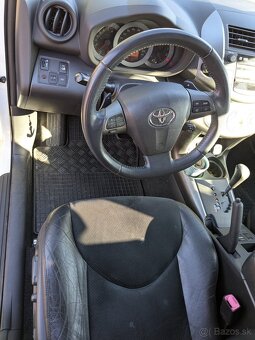 Toyota Rav4 4x4 2.0 benzín 116kW 1. majiteľ - 11