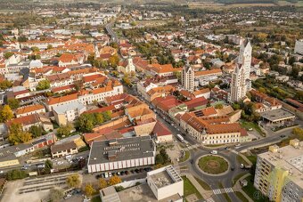 Obchodný priestor na predaj v centre mesta LC. - 11