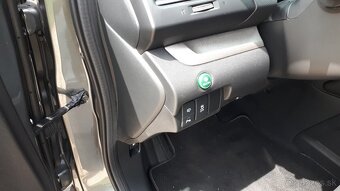 Honda CR-V 2.0 i-VTEC Executive   4WD - 11