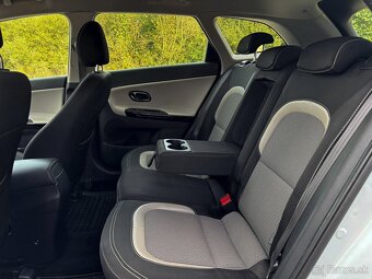 Kia Ceed SW 1.6 crdi - 11