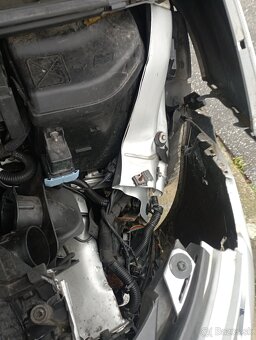 Peugeot 3008 1,6 HDI,84 kw - 11