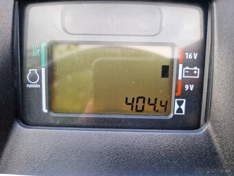 Zahradni Traktor sekačka John Deere X350 r - 11