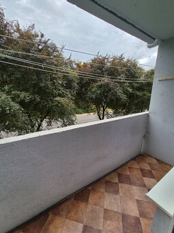 Exkluzívne prenájom 1 izb.bytu v širšom centre Levíc - 11