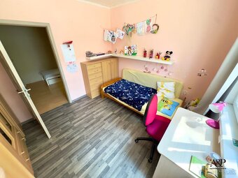 NA PREDAJ 2 IZB. BYT PREROBENÝ NA 3 IZB., 64M2, ŠTEFÁNIKOVA  - 11