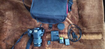 Canon EOS 2000D - 11