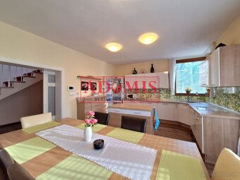 Predáme 6-izbový rodinný dom Kavečany 800m2, dvojgaráž, bazé - 11
