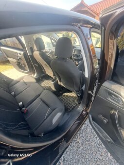 Peugeot 208 1.4 HDI - 11