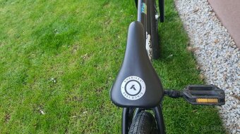 KHE BIKES SILENCER 2022 TOP STAV - 11